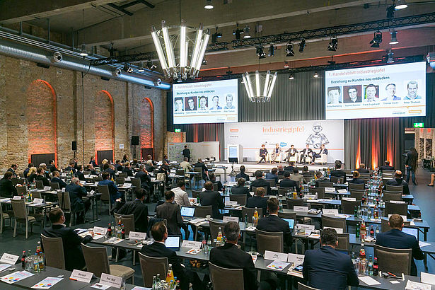 Foto 1: Diskussionsrunde